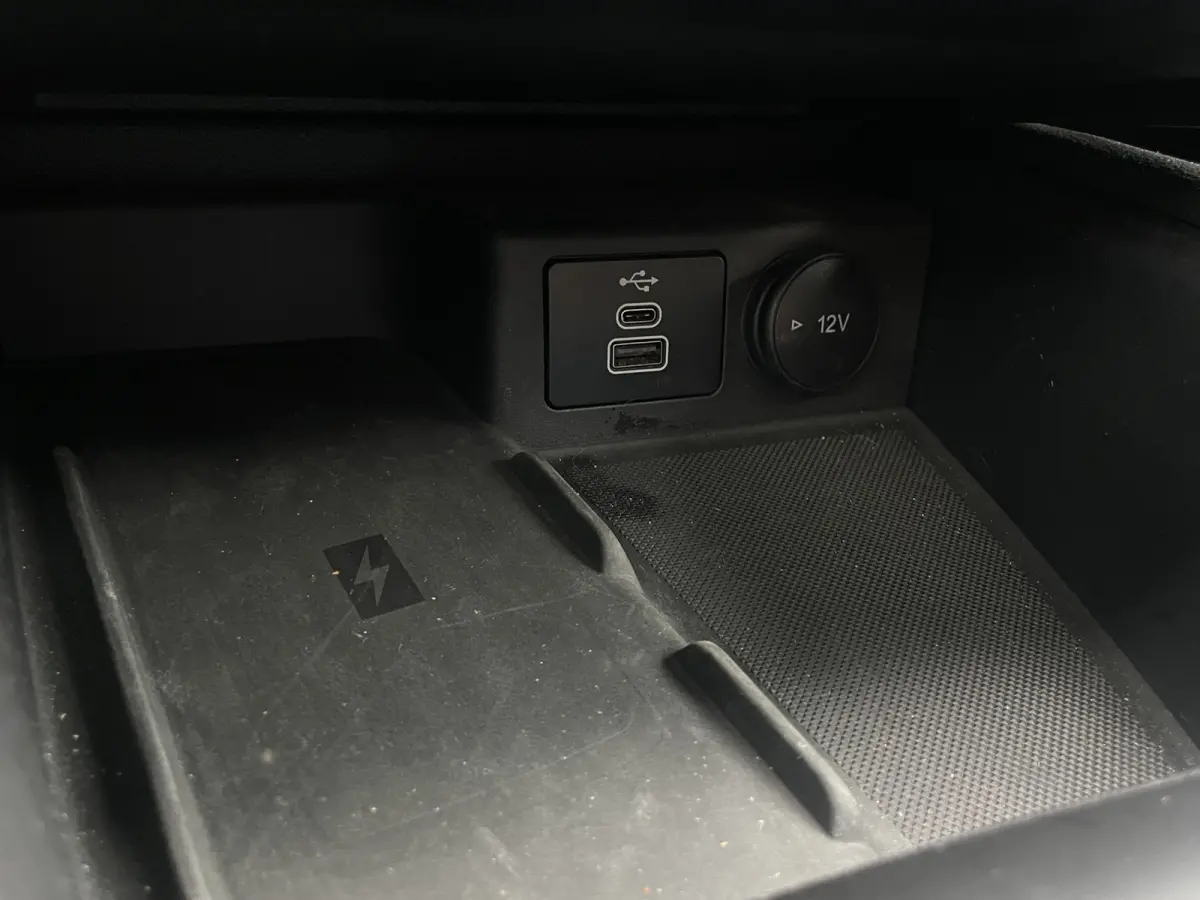 1.0 EcoBoost Hybrid ST Line X Adaptieve cruise | Panoramdak | Stoel- stuurverw. | Carplay | Camera | 18" | AGR