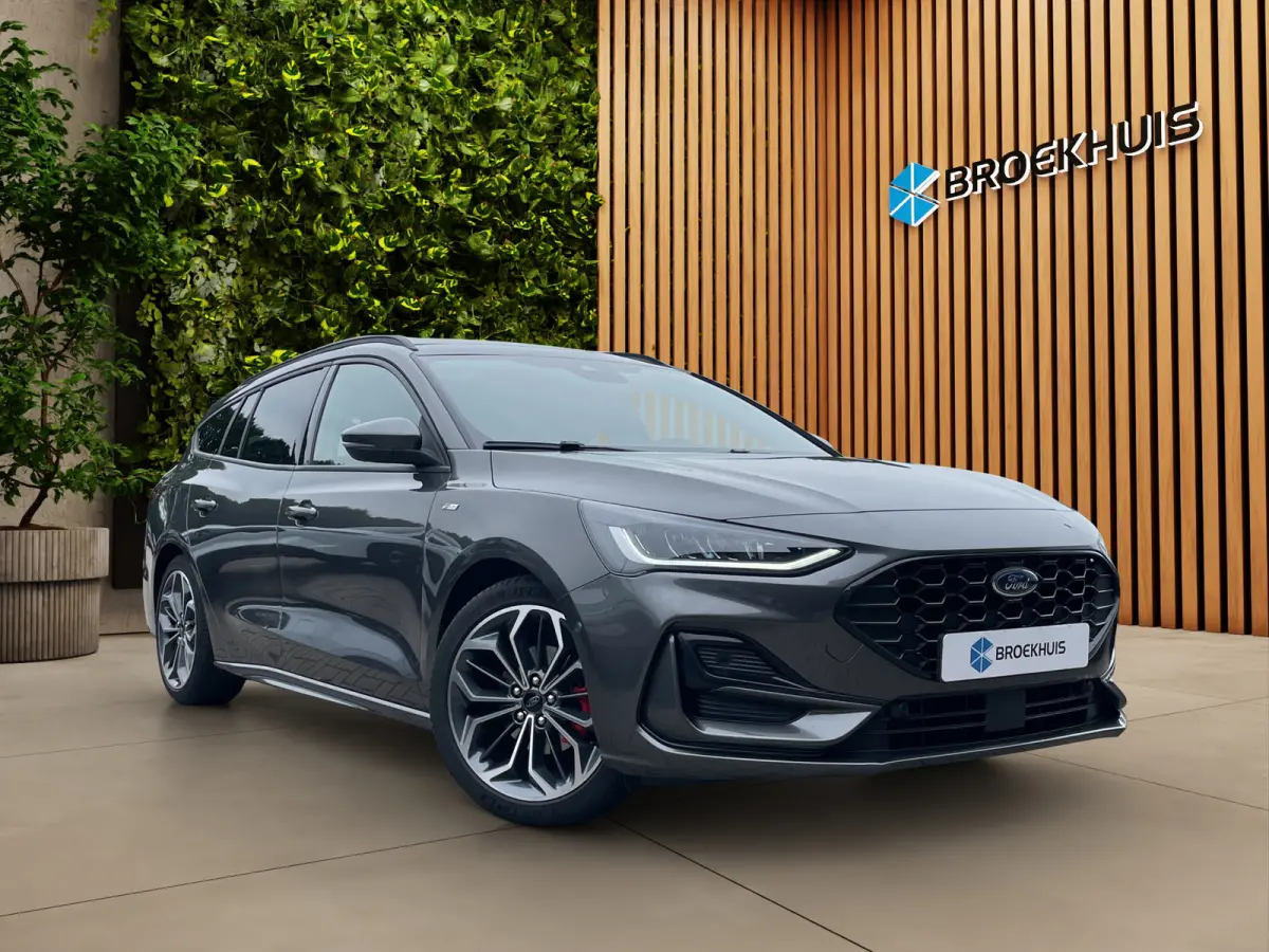 1.0 EcoBoost Hybrid ST Line X Adaptieve cruise | Panoramdak | Stoel- stuurverw. | Carplay | Camera | 18" | AGR