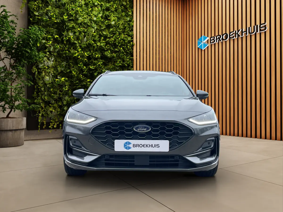 1.0 EcoBoost Hybrid ST Line X Adaptieve cruise | Panoramdak | Stoel- stuurverw. | Carplay | Camera | 18" | AGR