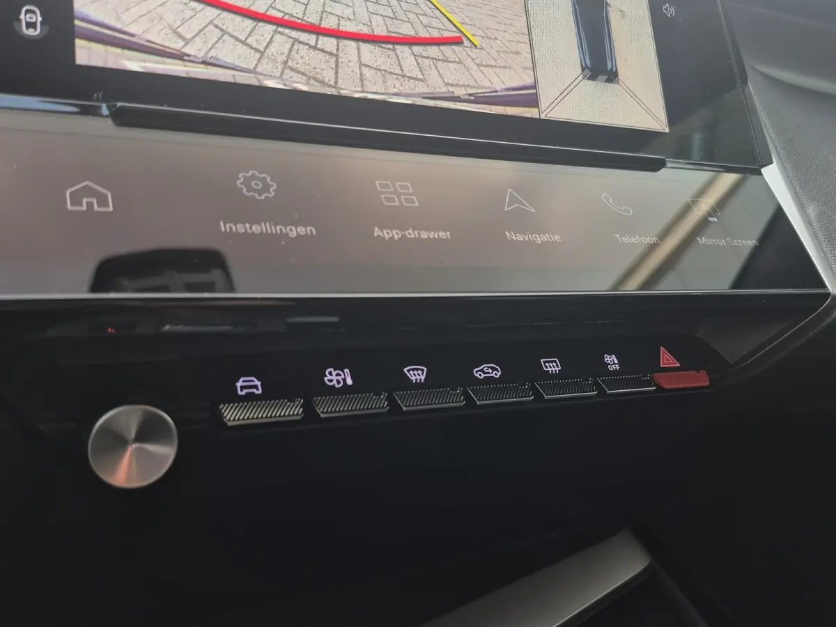 1.2 Hybrid 145 e-DCS6 GT 8 jaar garantie | Elektrische stoelverstelling met geheugen | Stoelmassage | Voorstoelen verwarmd | Stuurwiel verwarming | Apple carplay Android auto | Adaptive crui