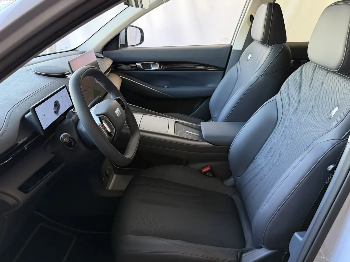 Pro+ 68 kWh | 475 km WLTP | Moonlight Silver 8 Jaar Garantie | 360° Camera | Warmtepomp | Leder | Blind Spot