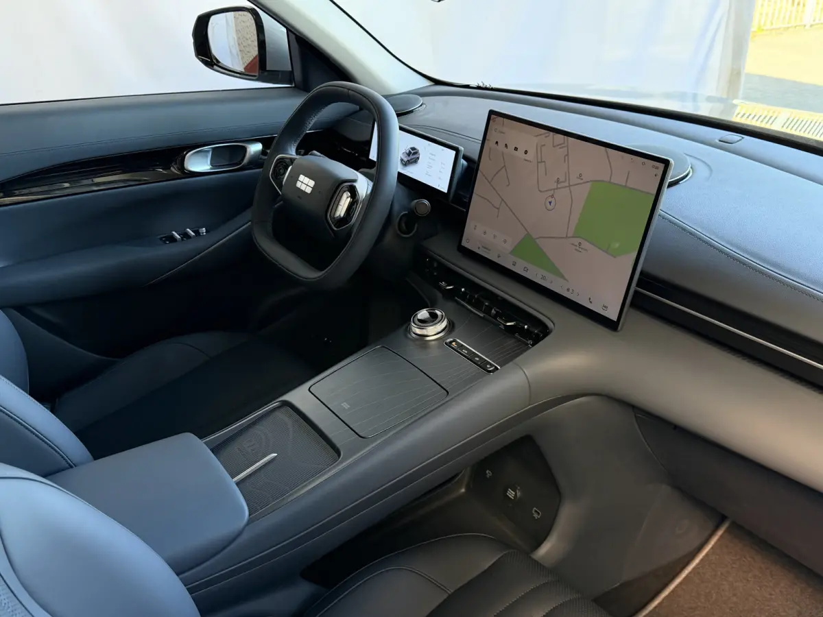 Pro+ 68 kWh | 475 km WLTP | Moonlight Silver 8 Jaar Garantie | 360° Camera | Warmtepomp | Leder | Blind Spot