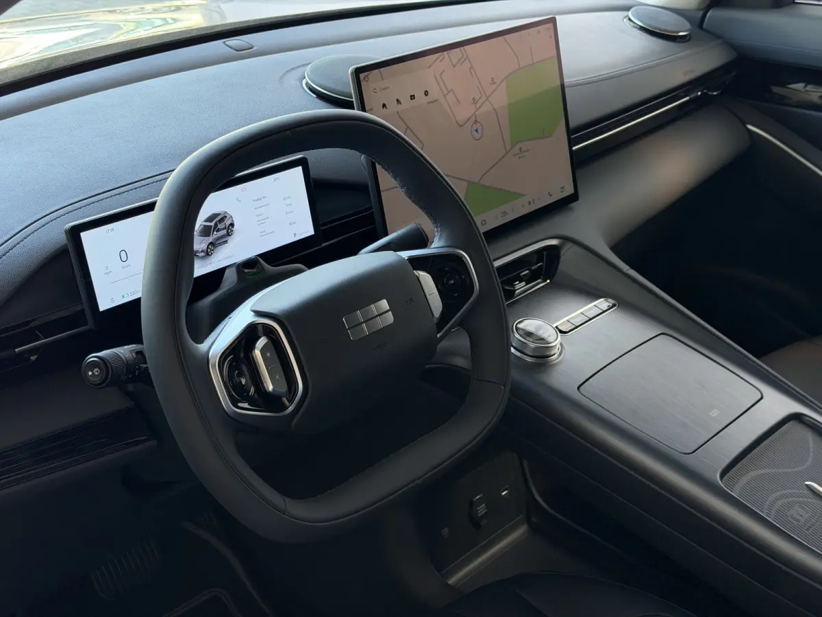 Pro+ 68 kWh | 475 km WLTP | Moonlight Silver 8 Jaar Garantie | 360° Camera | Warmtepomp | Leder | Blind Spot