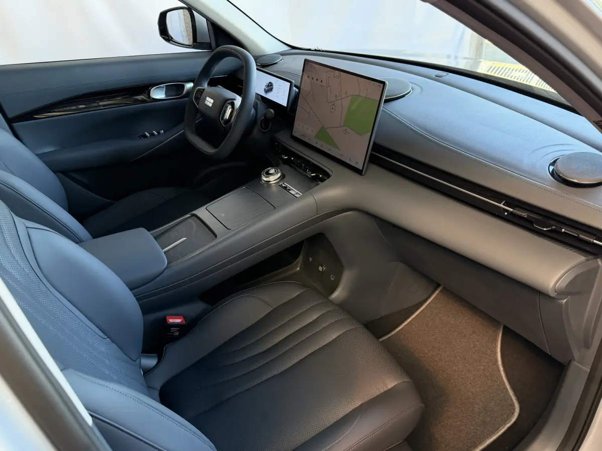 Pro+ 68 kWh | 475 km WLTP | Moonlight Silver 8 Jaar Garantie | 360° Camera | Warmtepomp | Leder | Blind Spot