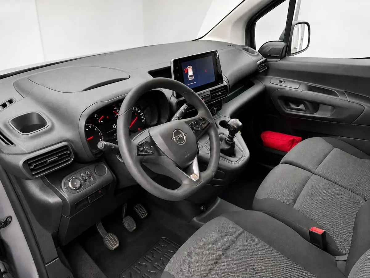 1.5D L1H1 102 pk Edition Navigatie Apple CarPlay Android Auto Parkeerhulp achter Airco DAB