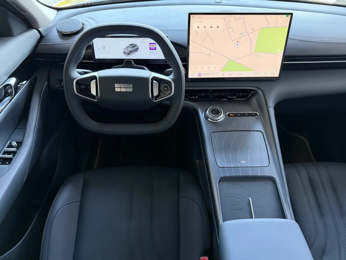 Pro+ 68KW | Geventileerde & Verwarmde Stoelen | Moss Green | Warmtepomp | 360° Camera | 475 km WLTP
