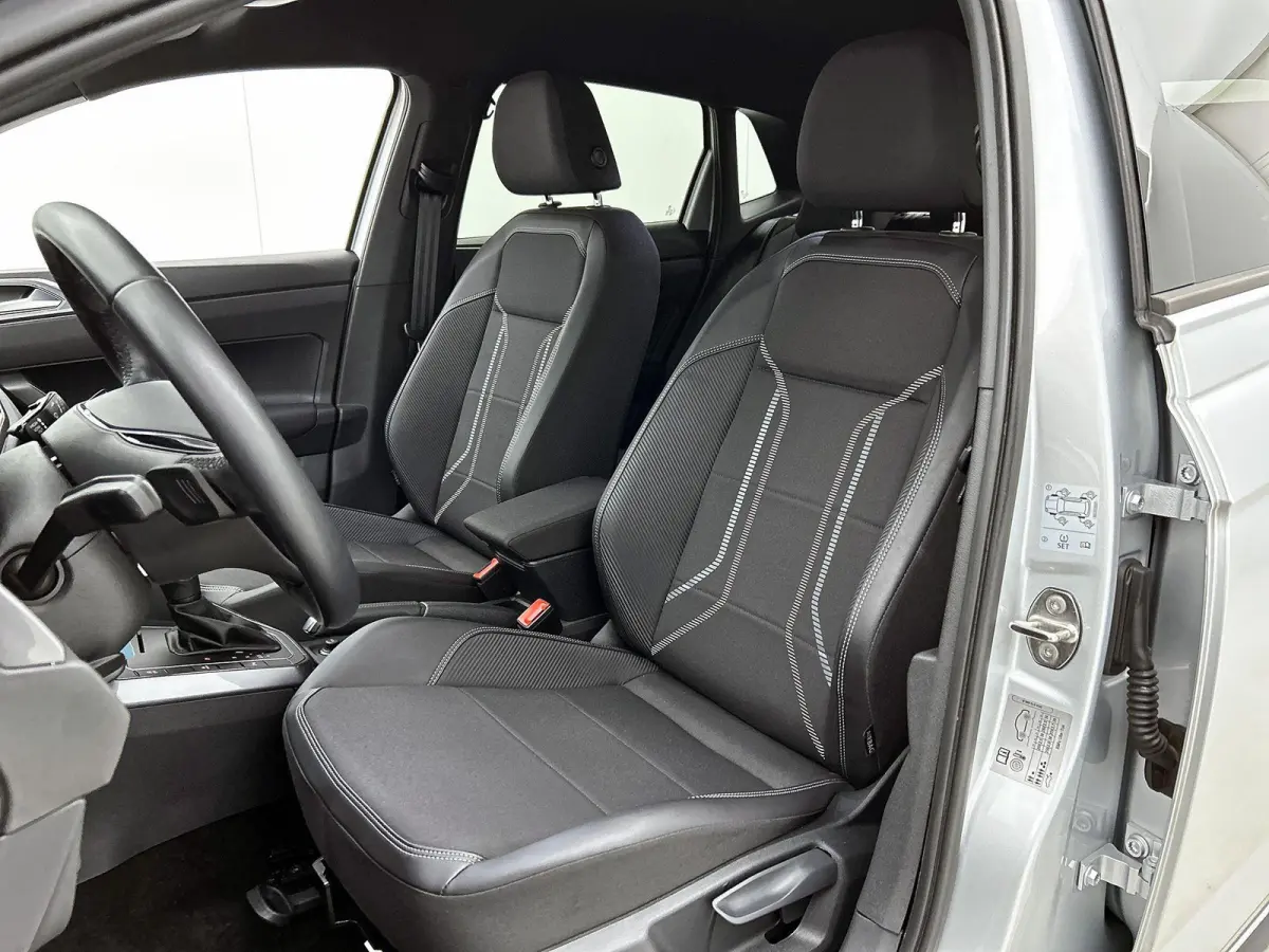 1.0 TSI Highline Business R | 95 PK | Automaat | Trekhaak | Climatronic Automatische Airco | Cruise Control Adaptief | Navigatie | Parkeersensoren  | Digital Cockpit PRO |