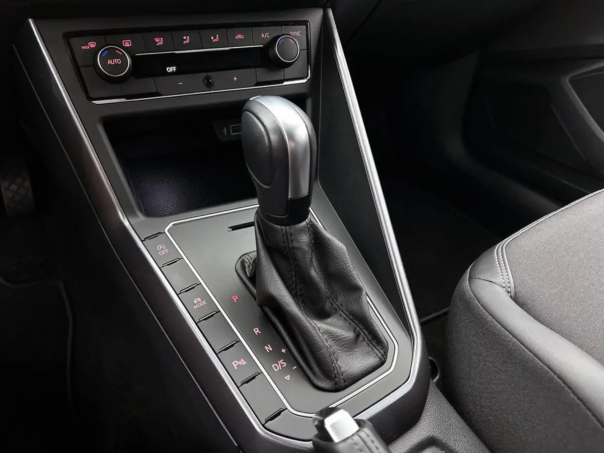 1.0 TSI Highline Business R | 95 PK | Automaat | Trekhaak | Climatronic Automatische Airco | Cruise Control Adaptief | Navigatie | Parkeersensoren  | Digital Cockpit PRO |