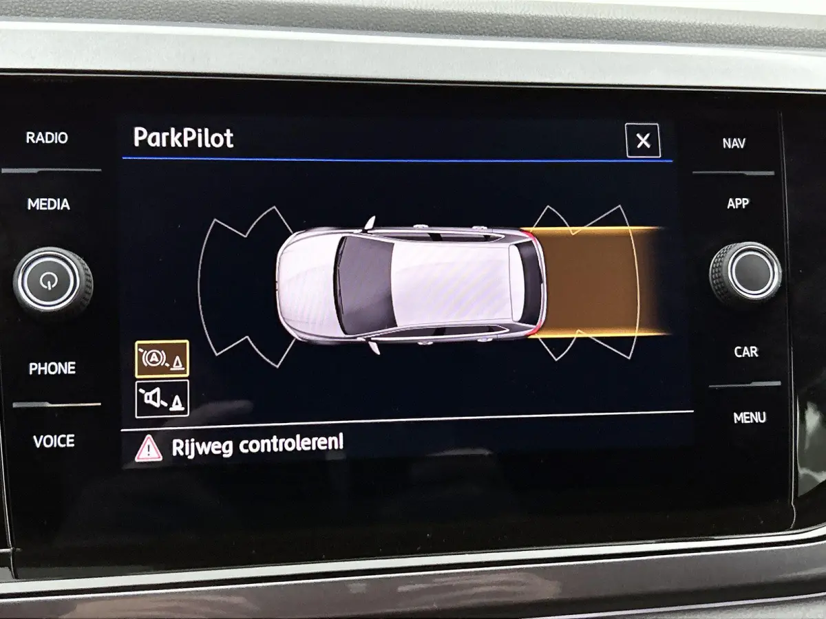 1.0 TSI Highline Business R | 95 PK | Automaat | Trekhaak | Climatronic Automatische Airco | Cruise Control Adaptief | Navigatie | Parkeersensoren  | Digital Cockpit PRO |