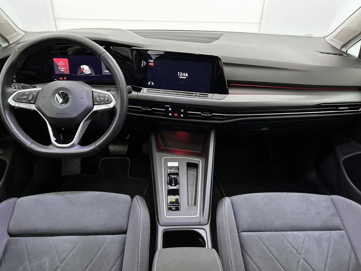 1.4 eHybrid Style | 204 PK | Soh 100% | Parkeercamera | Stoel en Stuurverwarming | Parkeersensoren | Ergo Stoelen (Incl. Massage + Memory) | Apple Carplay / Android Auto