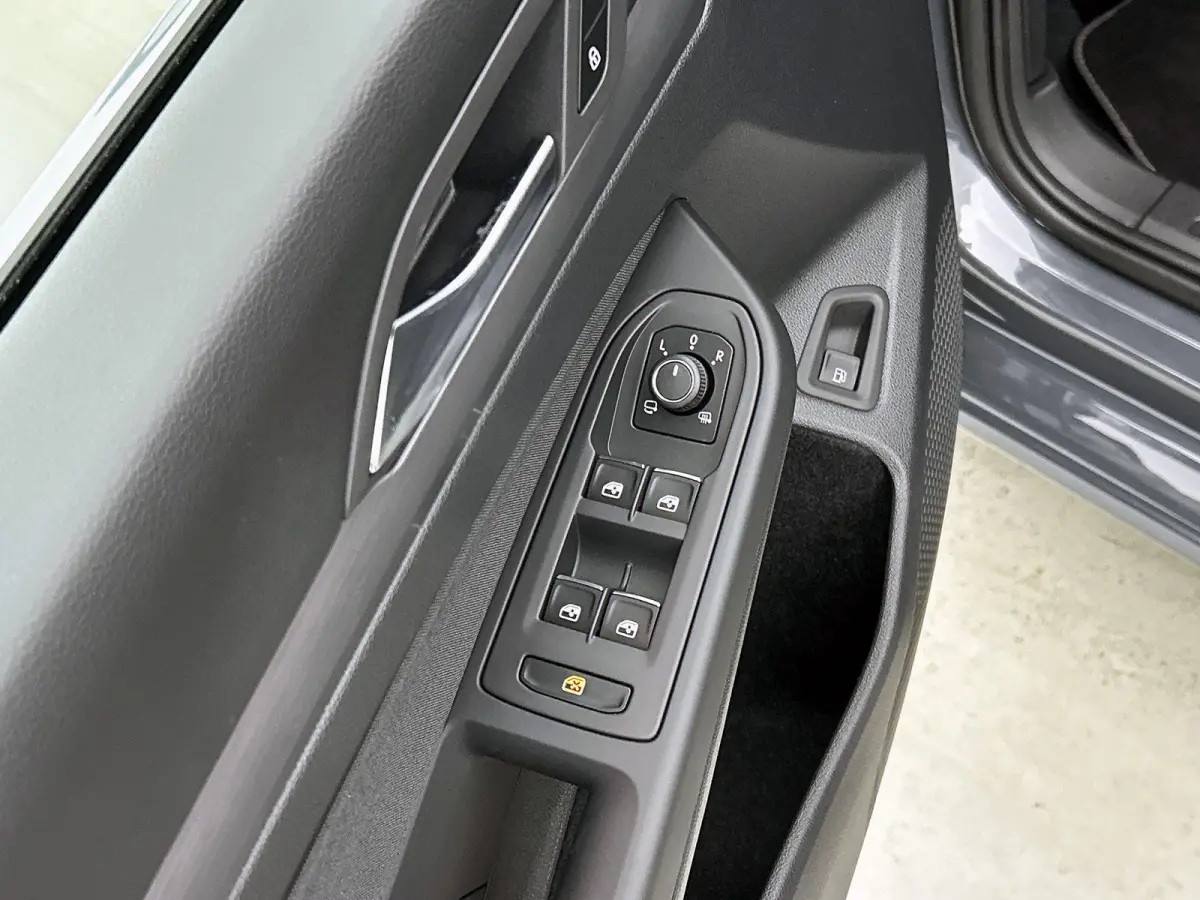 1.4 eHybrid Style | 204 PK | Soh 100% | Parkeercamera | Stoel en Stuurverwarming | Parkeersensoren | Ergo Stoelen (Incl. Massage + Memory) | Apple Carplay / Android Auto