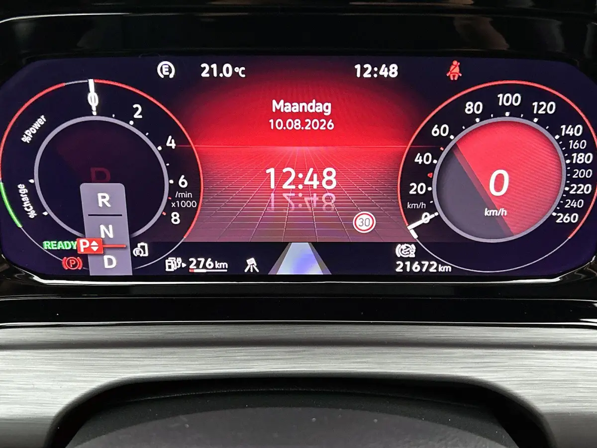 1.4 eHybrid Style | 204 PK | Soh 100% | Parkeercamera | Stoel en Stuurverwarming | Parkeersensoren | Ergo Stoelen (Incl. Massage + Memory) | Apple Carplay / Android Auto