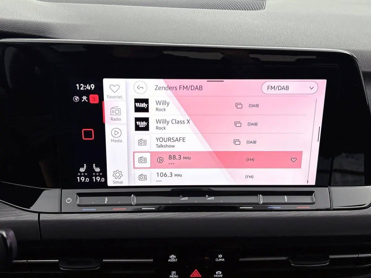 1.4 eHybrid Style | 204 PK | Soh 100% | Parkeercamera | Stoel en Stuurverwarming | Parkeersensoren | Ergo Stoelen (Incl. Massage + Memory) | Apple Carplay / Android Auto