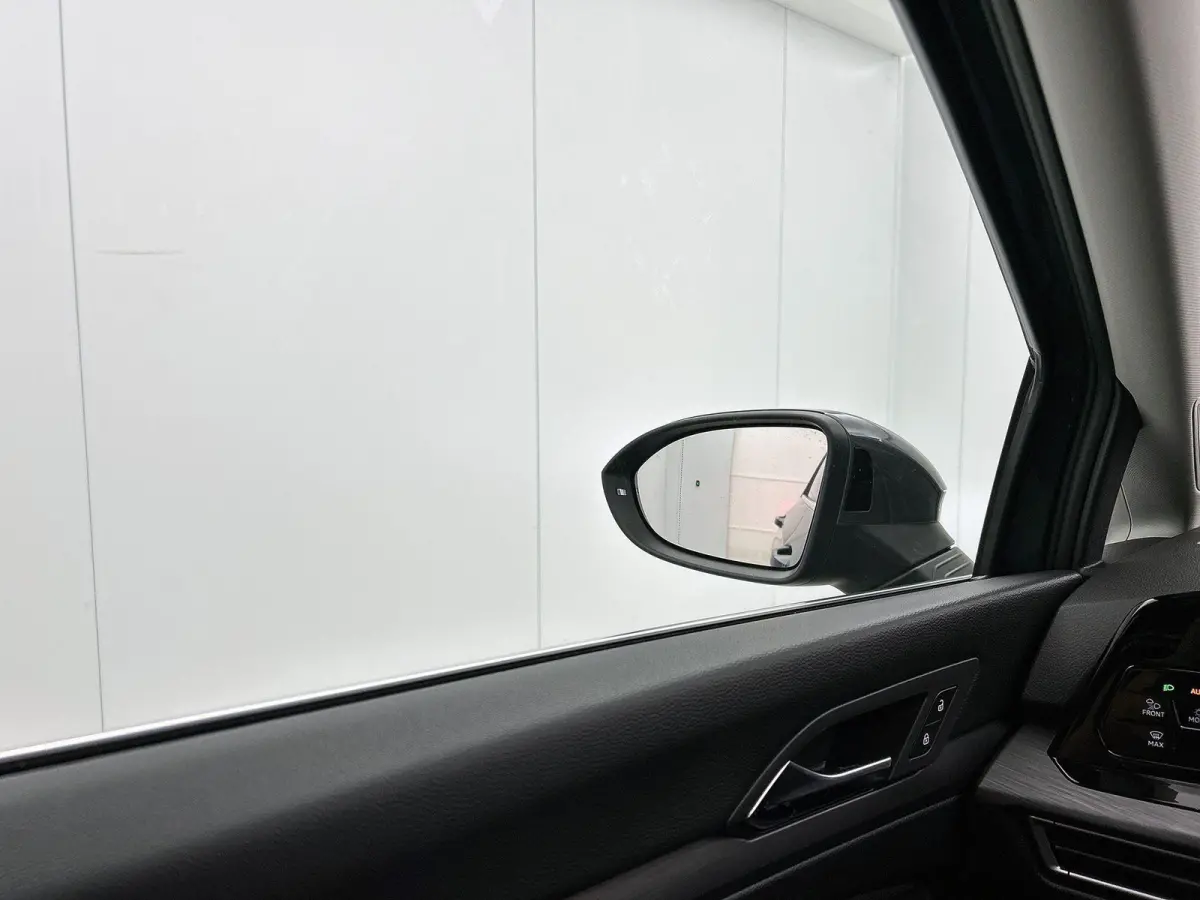 1.4 eHybrid Style | 204 PK | Soh 100% | Parkeercamera | Stoel en Stuurverwarming | Parkeersensoren | Ergo Stoelen (Incl. Massage + Memory) | Apple Carplay / Android Auto