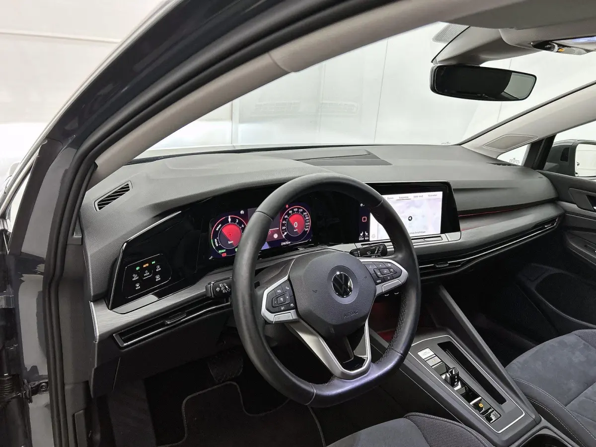 1.4 eHybrid Style | 204 PK | Soh 100% | Parkeercamera | Stoel en Stuurverwarming | Parkeersensoren | Ergo Stoelen (Incl. Massage + Memory) | Apple Carplay / Android Auto