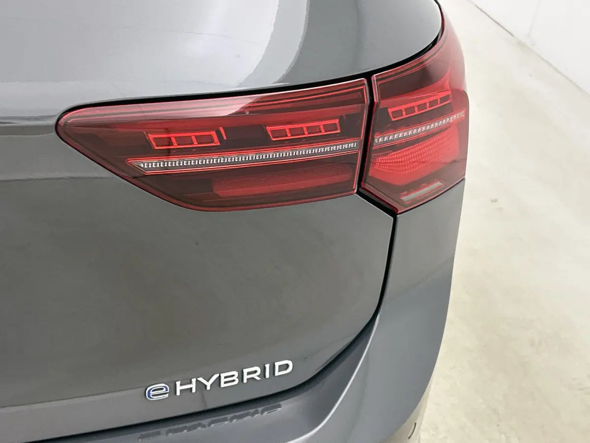 1.4 eHybrid Style | 204 PK | Soh 100% | Parkeercamera | Stoel en Stuurverwarming | Parkeersensoren | Ergo Stoelen (Incl. Massage + Memory) | Apple Carplay / Android Auto