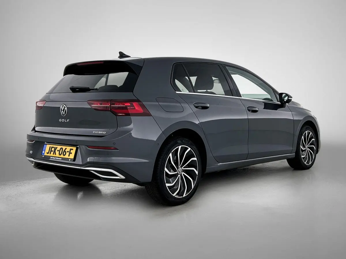 1.4 eHybrid Style | 204 PK | Soh 100% | Parkeercamera | Stoel en Stuurverwarming | Parkeersensoren | Ergo Stoelen (Incl. Massage + Memory) | Apple Carplay / Android Auto