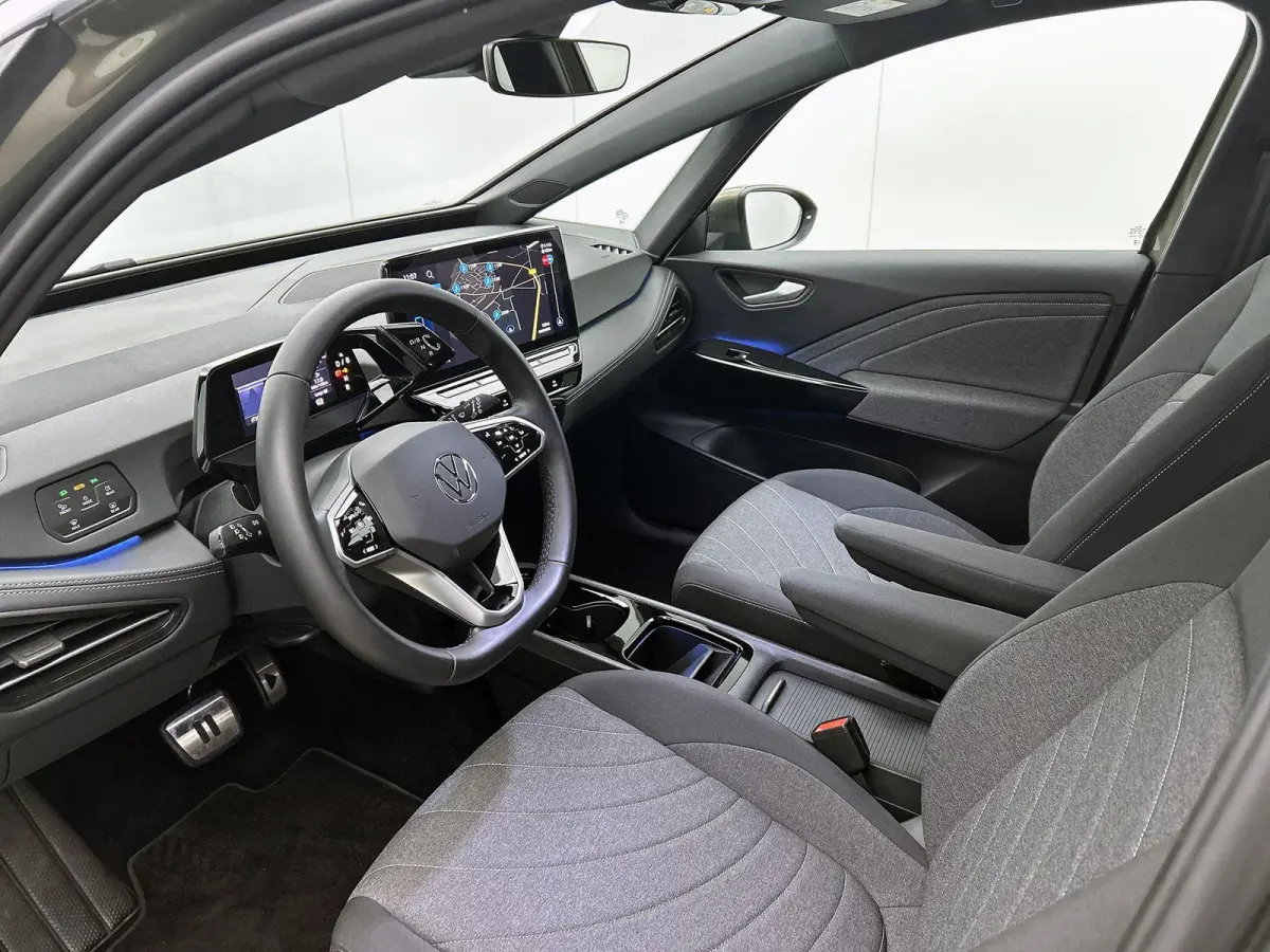 Pro Business 59 kWh | SoH 91% | Olive Green | Keyless | Parkeercamera | Stoelverwarming | Navigatie | Carplay / Android Auto