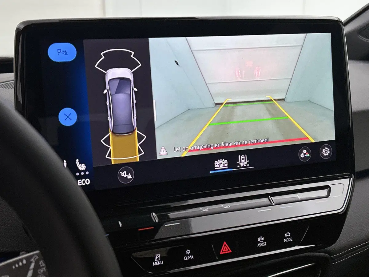 Pro Business 59 kWh | SoH 91% | Olive Green | Keyless | Parkeercamera | Stoelverwarming | Navigatie | Carplay / Android Auto