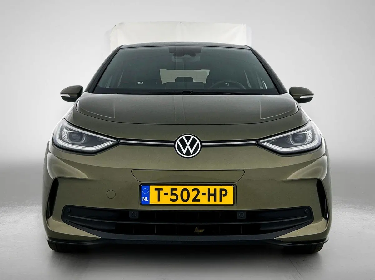 Pro Business 59 kWh | SoH 91% | Olive Green | Keyless | Parkeercamera | Stoelverwarming | Navigatie | Carplay / Android Auto