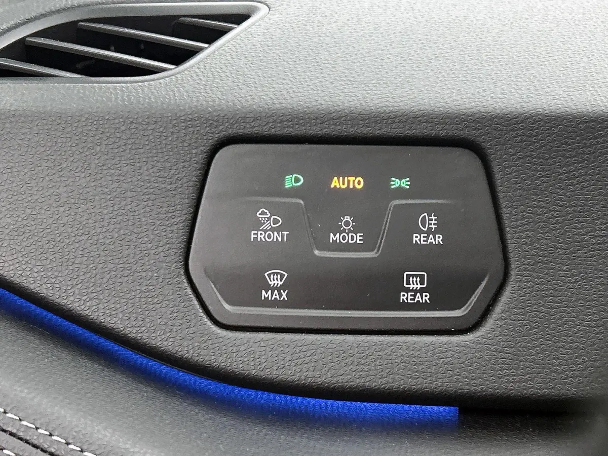 Pro Business 59 kWh | SoH 91% | Olive Green | Keyless | Parkeercamera | Stoelverwarming | Navigatie | Carplay / Android Auto