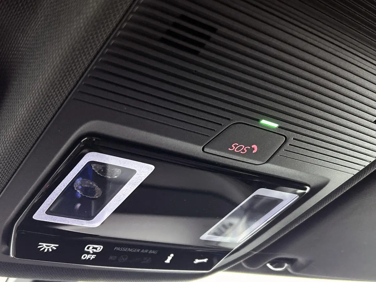 Pro Business 59 kWh | SoH 91% | Olive Green | Keyless | Parkeercamera | Stoelverwarming | Navigatie | Carplay / Android Auto