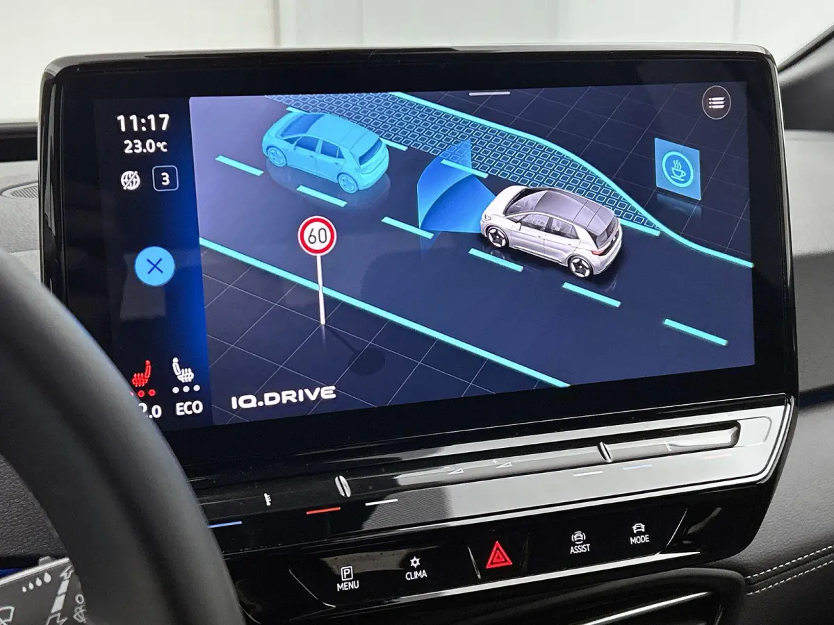 Pro Business 59 kWh | SoH 91% | Olive Green | Keyless | Parkeercamera | Stoelverwarming | Navigatie | Carplay / Android Auto
