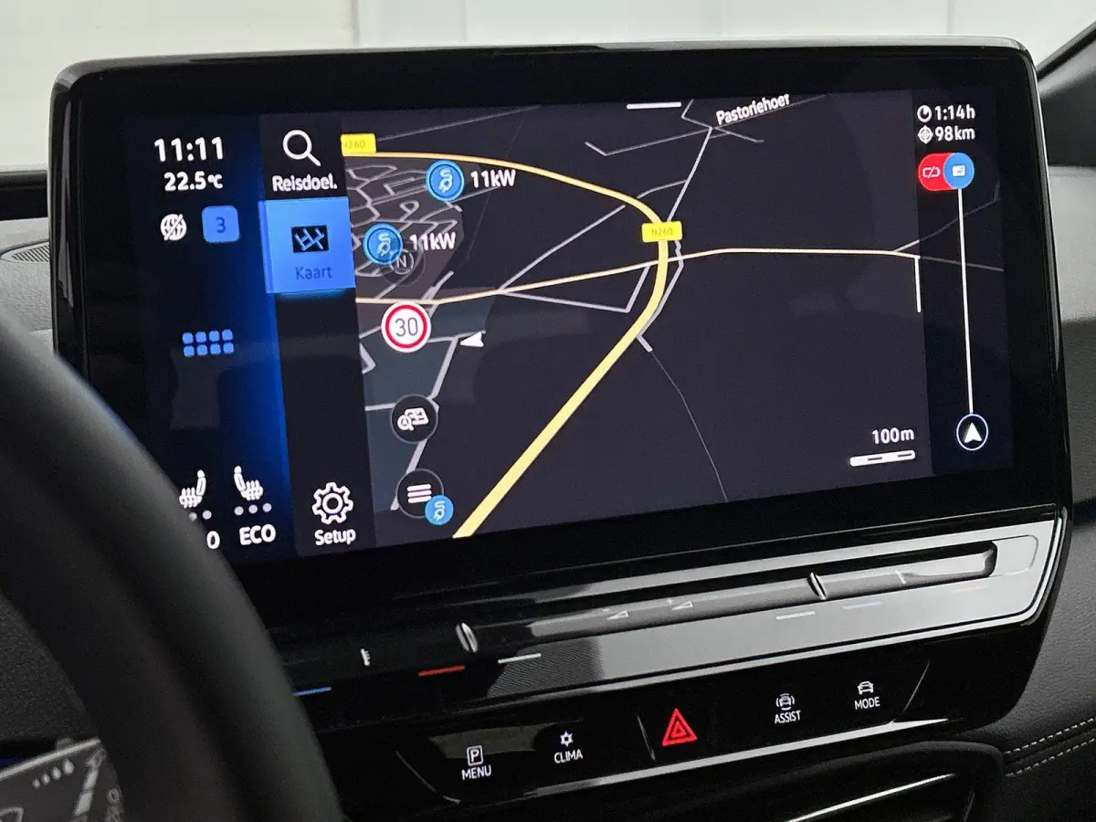 Pro Business 59 kWh | SoH 91% | Olive Green | Keyless | Parkeercamera | Stoelverwarming | Navigatie | Carplay / Android Auto
