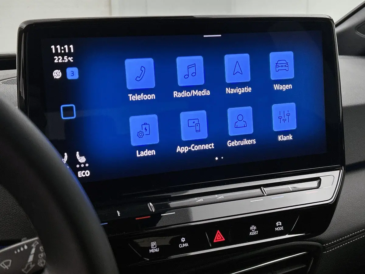 Pro Business 59 kWh | SoH 91% | Olive Green | Keyless | Parkeercamera | Stoelverwarming | Navigatie | Carplay / Android Auto