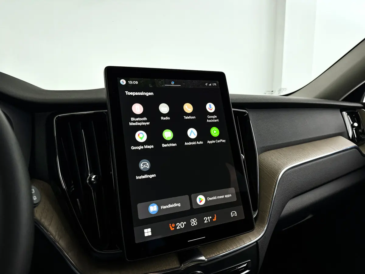 T6 Plug-in hybrid AWD Plus Bright | SOH 99% | 360° camera | Harman Kardon | Stoel- en stuurverwarming | Trekhaak