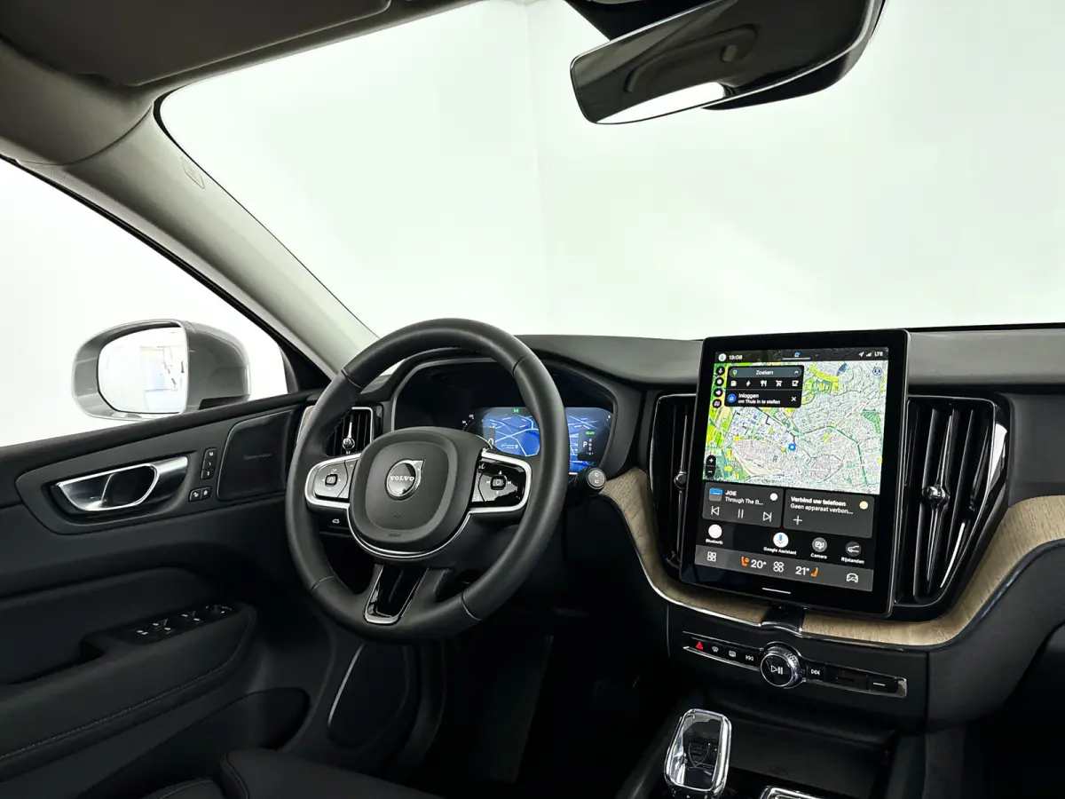 T6 Plug-in hybrid AWD Plus Bright | SOH 99% | 360° camera | Harman Kardon | Stoel- en stuurverwarming | Trekhaak