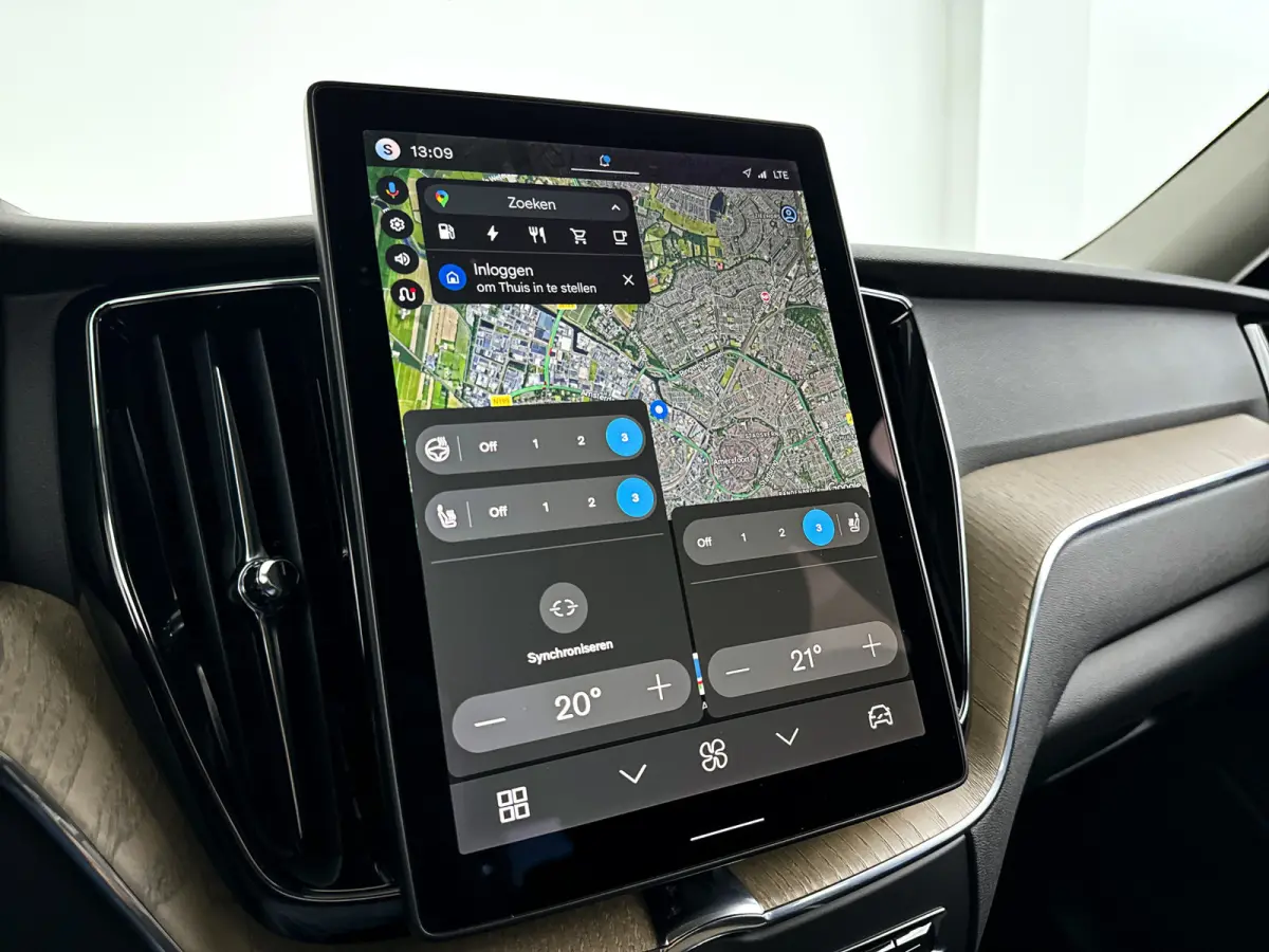 T6 Plug-in hybrid AWD Plus Bright | SOH 99% | 360° camera | Harman Kardon | Stoel- en stuurverwarming | Trekhaak
