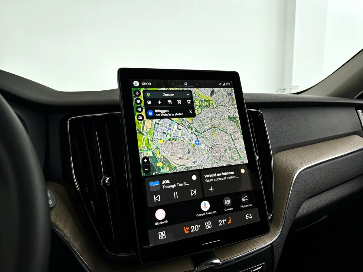 T6 Plug-in hybrid AWD Plus Bright | SOH 99% | 360° camera | Harman Kardon | Stoel- en stuurverwarming | Trekhaak