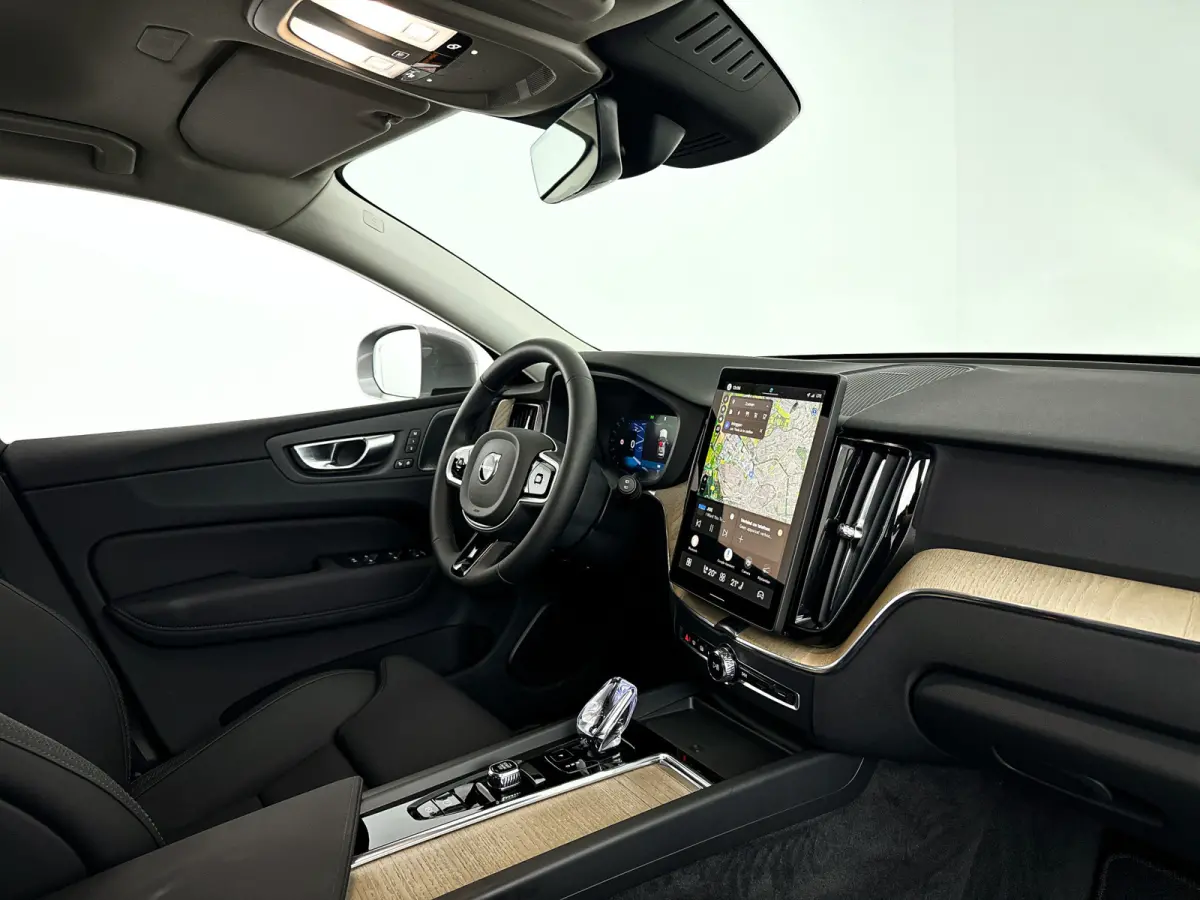 T6 Plug-in hybrid AWD Plus Bright | SOH 99% | 360° camera | Harman Kardon | Stoel- en stuurverwarming | Trekhaak