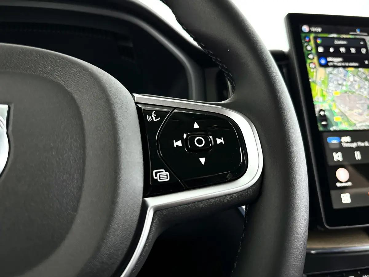 T6 Plug-in hybrid AWD Plus Bright | SOH 99% | 360° camera | Harman Kardon | Stoel- en stuurverwarming | Trekhaak