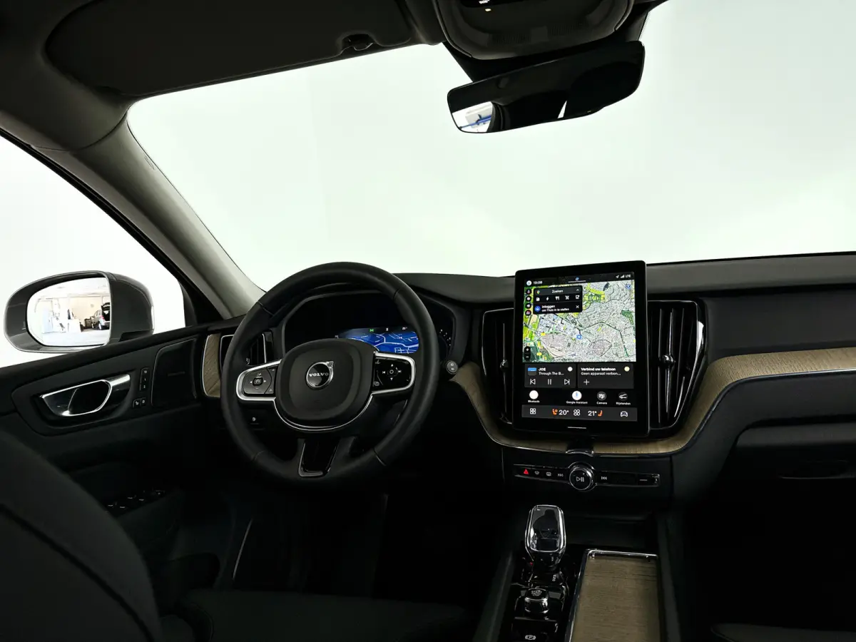 T6 Plug-in hybrid AWD Plus Bright | SOH 99% | 360° camera | Harman Kardon | Stoel- en stuurverwarming | Trekhaak