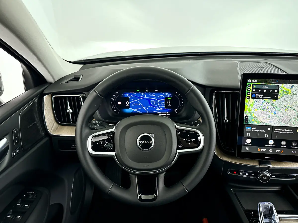 T6 Plug-in hybrid AWD Plus Bright | SOH 99% | 360° camera | Harman Kardon | Stoel- en stuurverwarming | Trekhaak