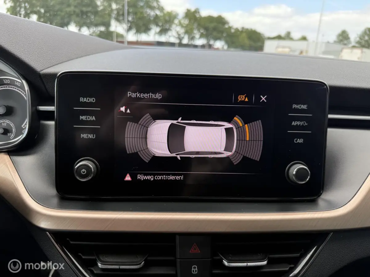 1.0 TSI Style AUTOMAAT | CARPLAY | PDC | CLIMA