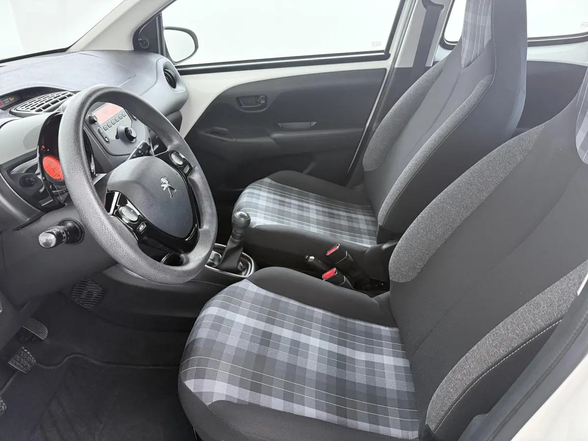 1.0 e-VTi Active | AIRCO | Mistlampen |