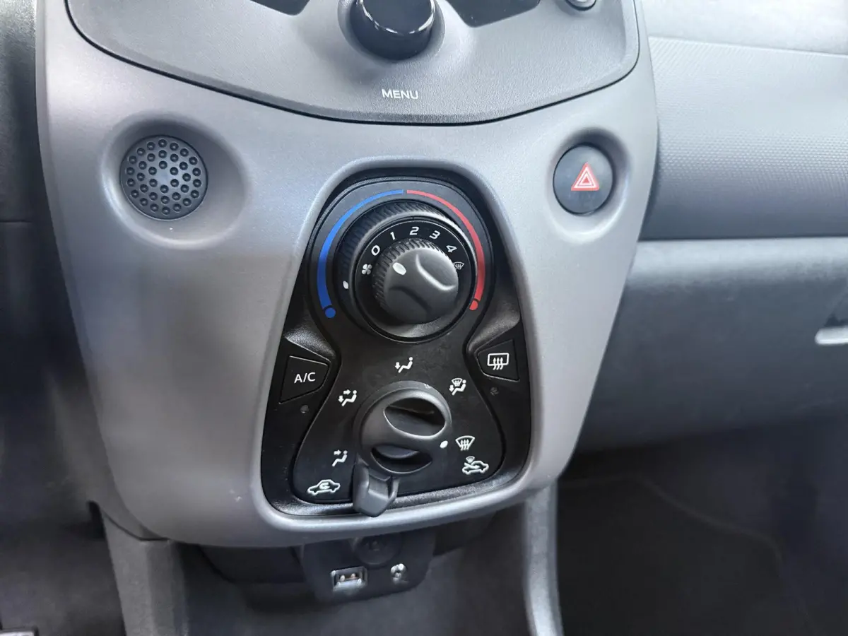 1.0 e-VTi Active | AIRCO | Mistlampen |