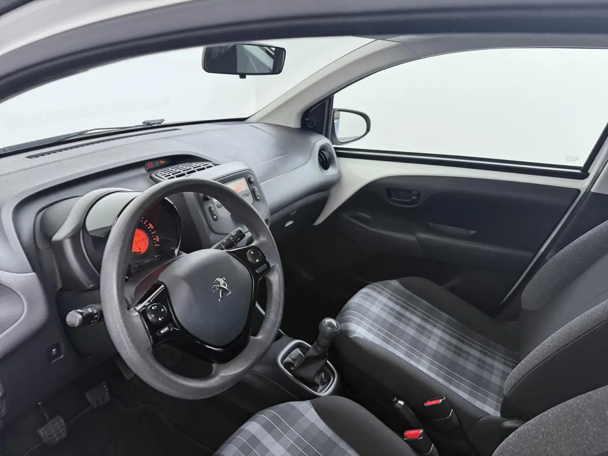 1.0 e-VTi Active | AIRCO | Mistlampen |