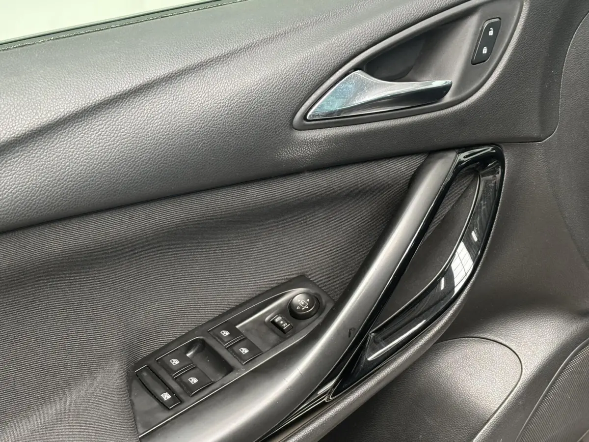 1.4 Turbo S/S / Carplay / Navi / Camera / Dodehoek / Clima / DealerOH