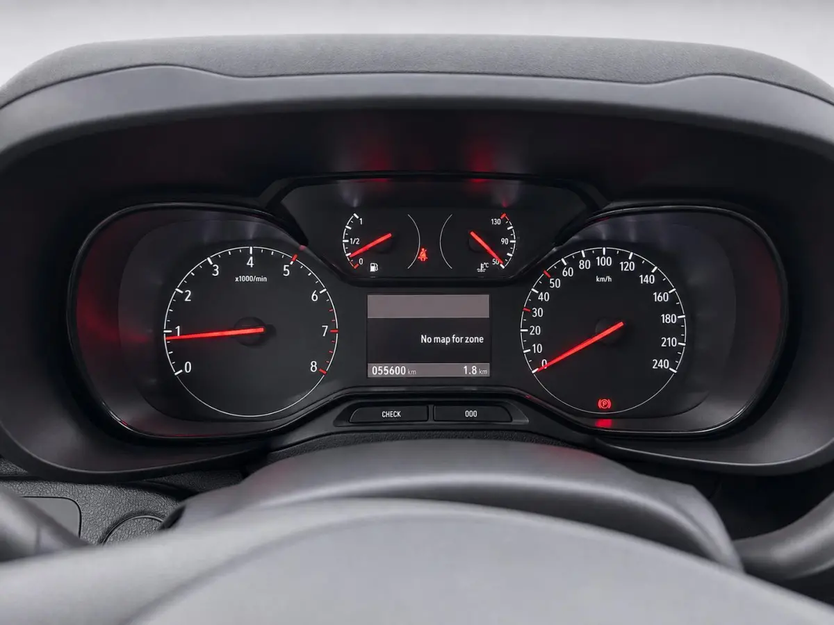 1.5D L2H1 Edition Navigatie Apple CarPlay Android Auto Parkeerhulp achter Climate Control