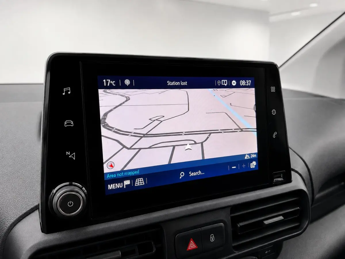 1.5D L2H1 Edition Navigatie Apple CarPlay Android Auto Parkeerhulp achter Climate Control