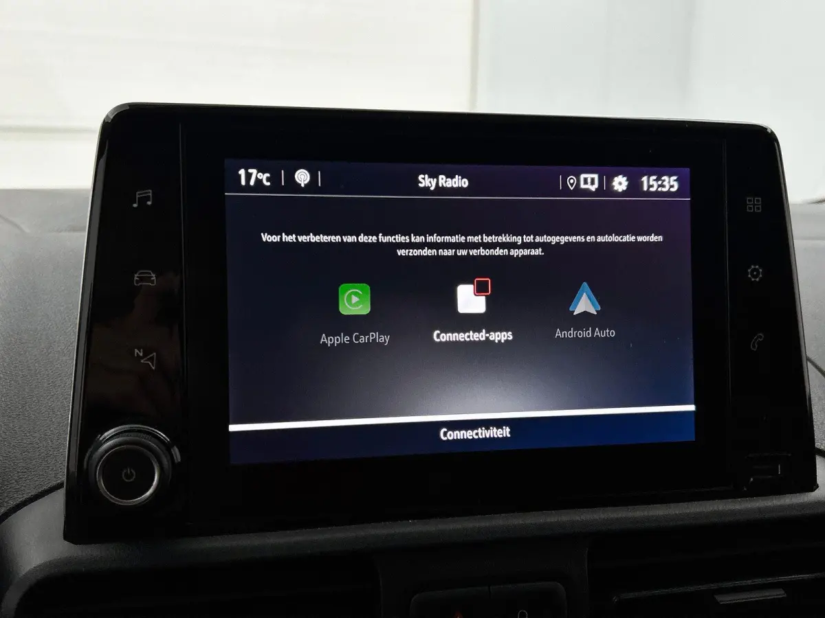 1.5D L2H1 Edition Navigatie Apple CarPlay Android Auto Parkeerhulp achter Climate Control