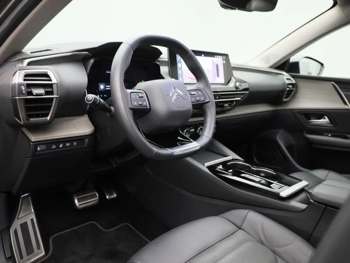 1.6 Plug-in Hybrid 225 Shine AUTOMAAT | PANORAMADAK | VIRTUEEL | NAVIGATIE | LEDER | CLIMA | ADAPTIEVE CRUISE | 360 CAMERA | APPLE CARPLAY | HEAD-UP | 12 MAANDEN BOVAG GARANTIE |