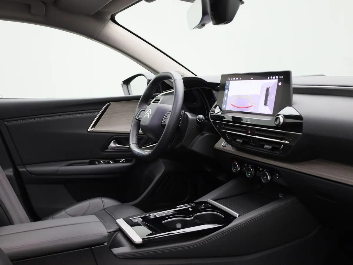 1.6 Plug-in Hybrid 225 Shine AUTOMAAT | PANORAMADAK | VIRTUEEL | NAVIGATIE | LEDER | CLIMA | ADAPTIEVE CRUISE | 360 CAMERA | APPLE CARPLAY | HEAD-UP | 12 MAANDEN BOVAG GARANTIE |