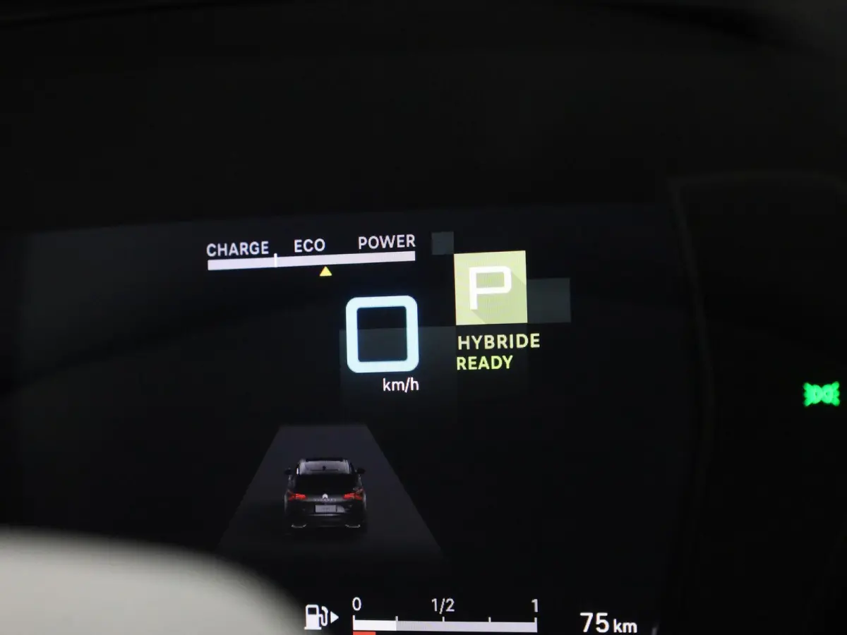 1.6 Plug-in Hybrid 225 Shine AUTOMAAT | PANORAMADAK | VIRTUEEL | NAVIGATIE | LEDER | CLIMA | ADAPTIEVE CRUISE | 360 CAMERA | APPLE CARPLAY | HEAD-UP | 12 MAANDEN BOVAG GARANTIE |