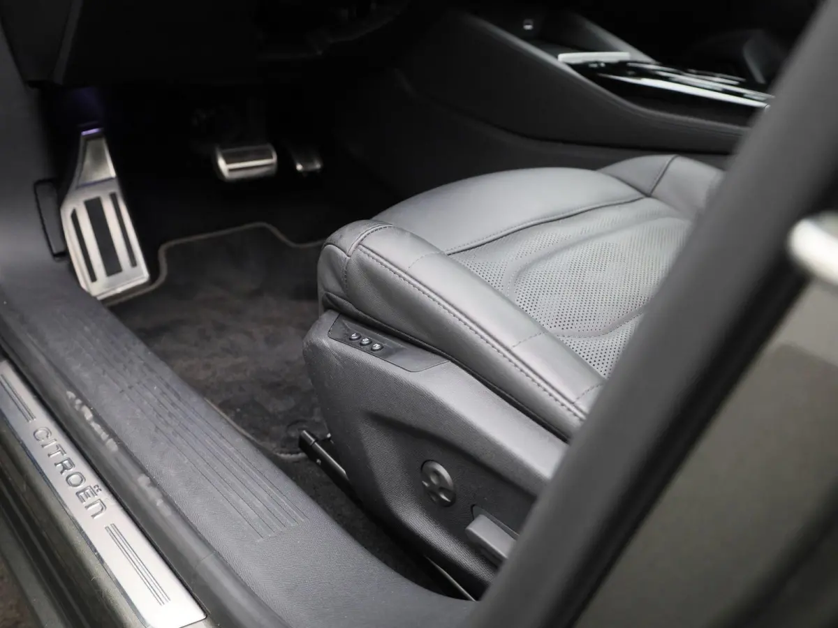 1.6 Plug-in Hybrid 225 Shine AUTOMAAT | PANORAMADAK | VIRTUEEL | NAVIGATIE | LEDER | CLIMA | ADAPTIEVE CRUISE | 360 CAMERA | APPLE CARPLAY | HEAD-UP | 12 MAANDEN BOVAG GARANTIE |