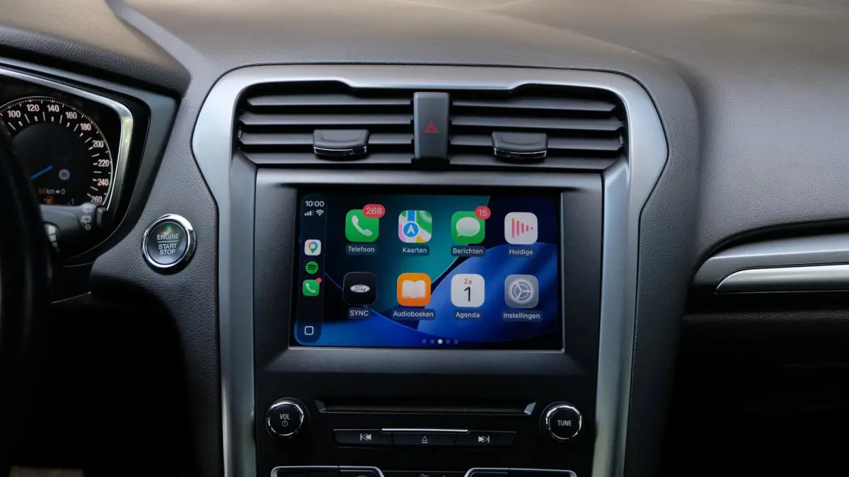 2.0 Titanium 240PK Carplay | Cruise | Panorama dak